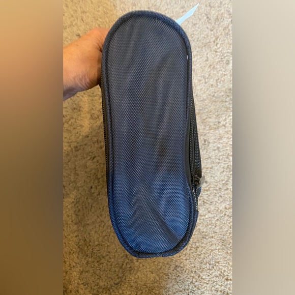 Blue Toiletry Bag Unisex Size 10X18 Inches - Picture 5 of 9